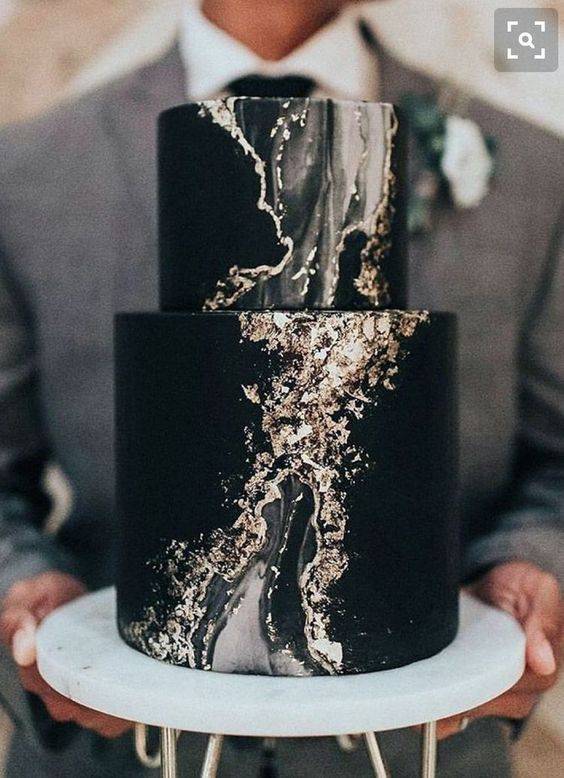 черный свадебный торт